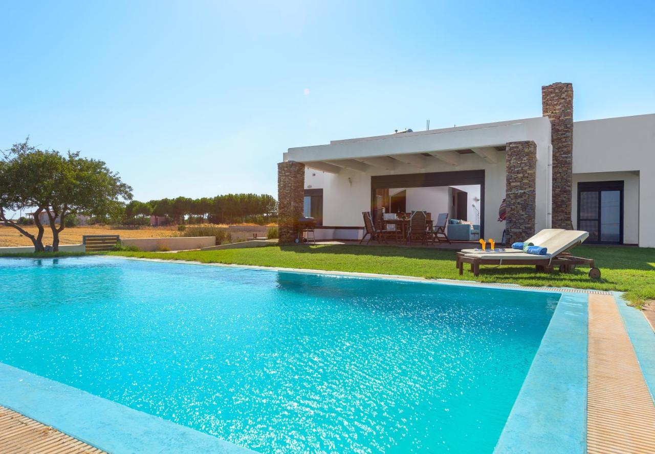 Cristelia Seafront & Pool Villa Lachania  Exterior photo